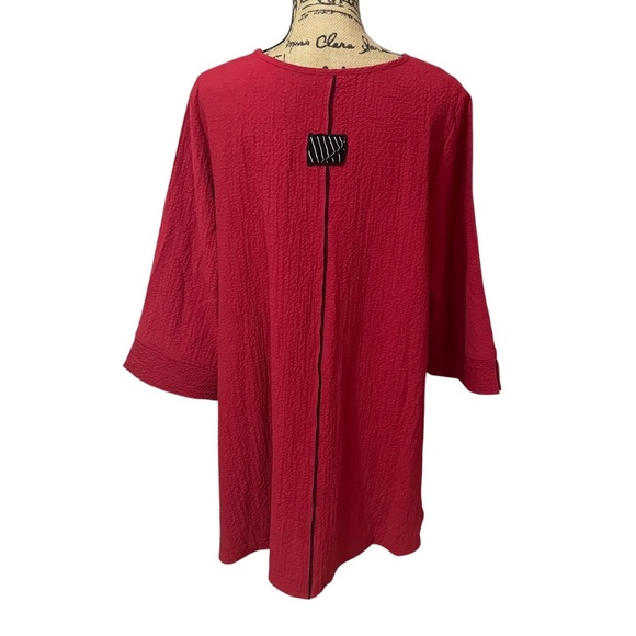 Moonlight By Y&S Pucker Textured Tunic Top Art to Wear Red Black Artsy Size XL - Picture 2 of 6